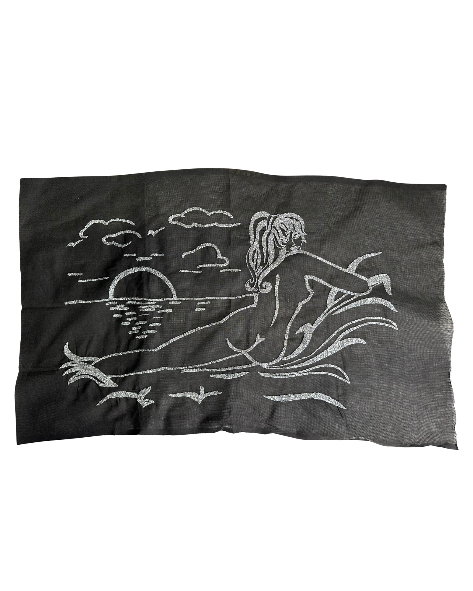 Έτοιμο Χειροποίητο Vintage Κέντημα – Γυμνή Γυναίκα στη Θάλασσα ✨