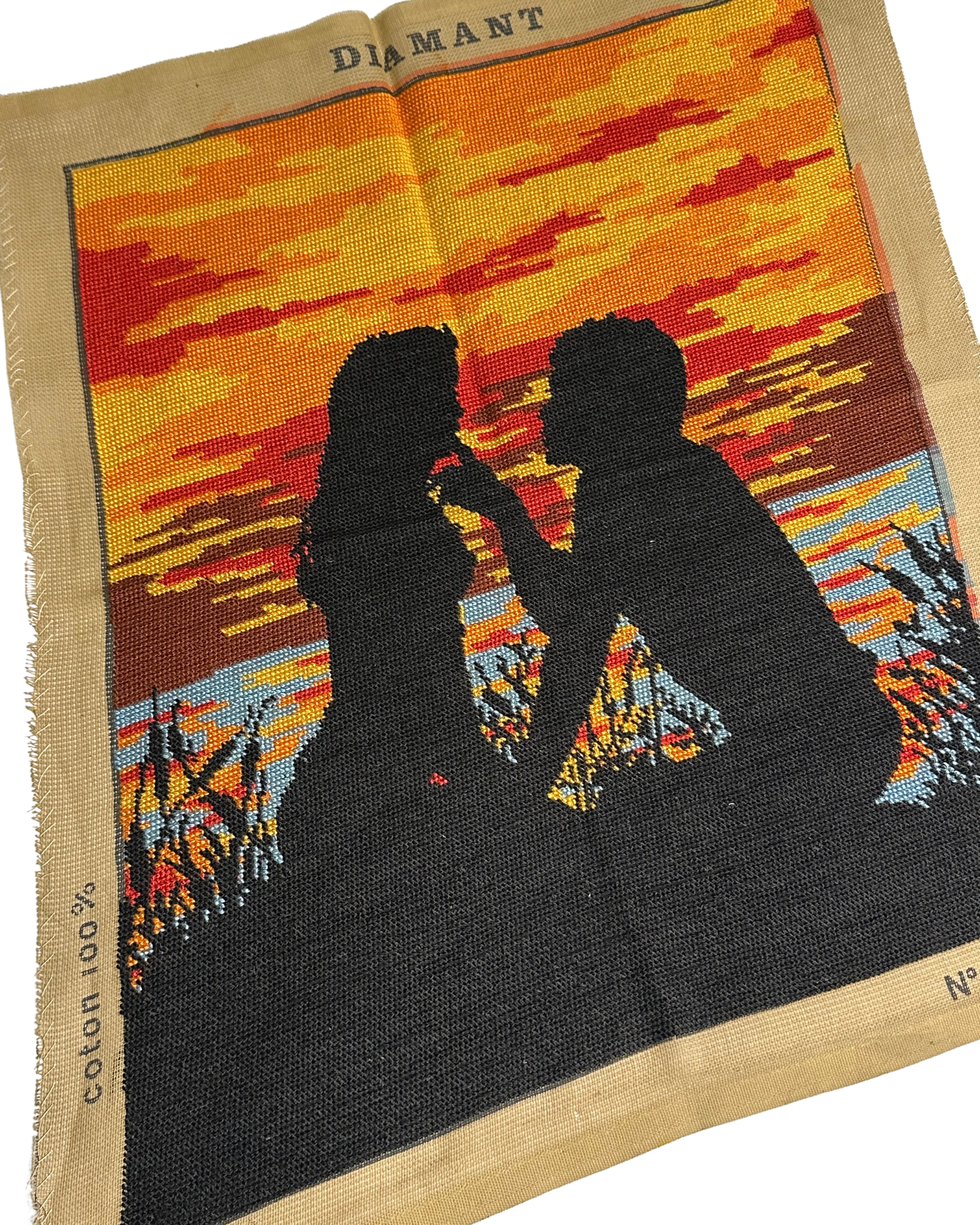 Έτοιμο Χειροποίητο Vintage Κέντημα – Ζευγάρι στο Ηλιοβασίλεμα ✨ - Image 3