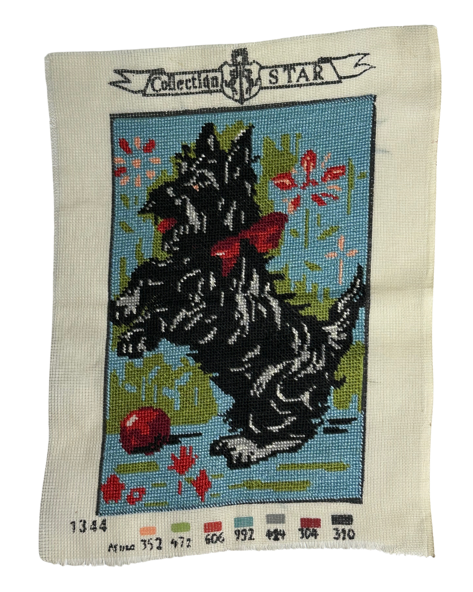 Έτοιμο Χειροποίητο Vintage Κέντημα – Σκυλάκι ✨