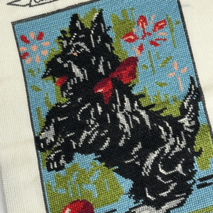 Έτοιμο Χειροποίητο Vintage Κέντημα – Σκυλάκι ✨