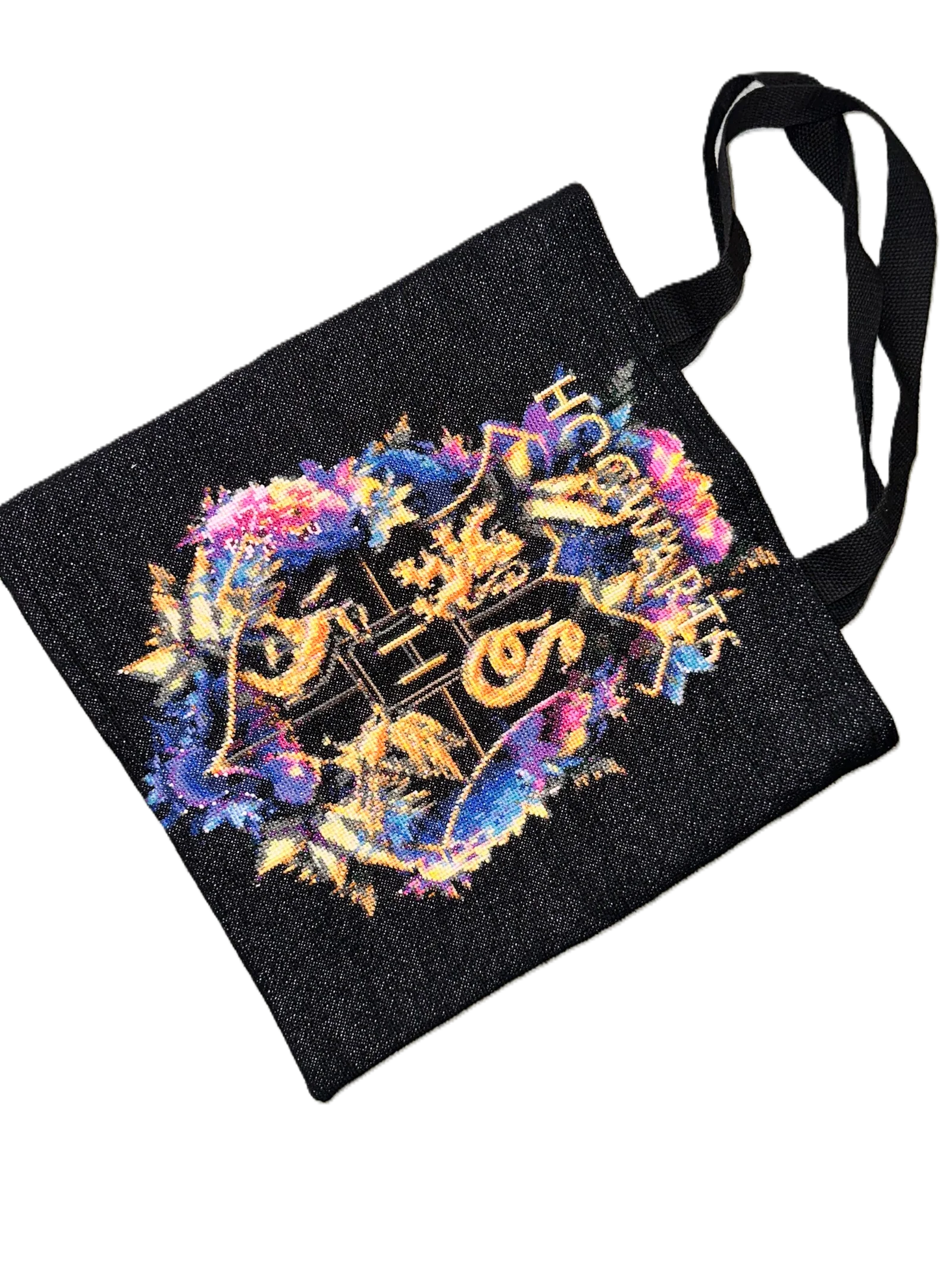 Έτοιμη Χειροποίητη Κεντημένη Τσάντα “Houses of Hogwarts” – Μοναδικό Στυλ & Παράδοση Harry Potter Inspired 🪄✨