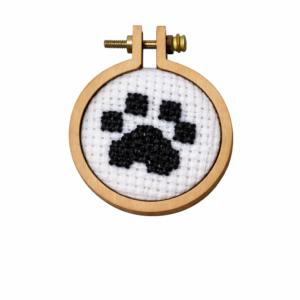 Ξύλινο Μενταγιόν Mini Τελαράκι με Χειροποίητο Εξατομικευμένο Κέντημα