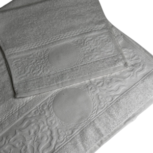 Λευκή Πετσέτα με Ανάγλυφη Φάσα & Εταμίν Κύκλο για Κέντημα – Εξατομικευμένο Σχέδιο 🪡🧵✨