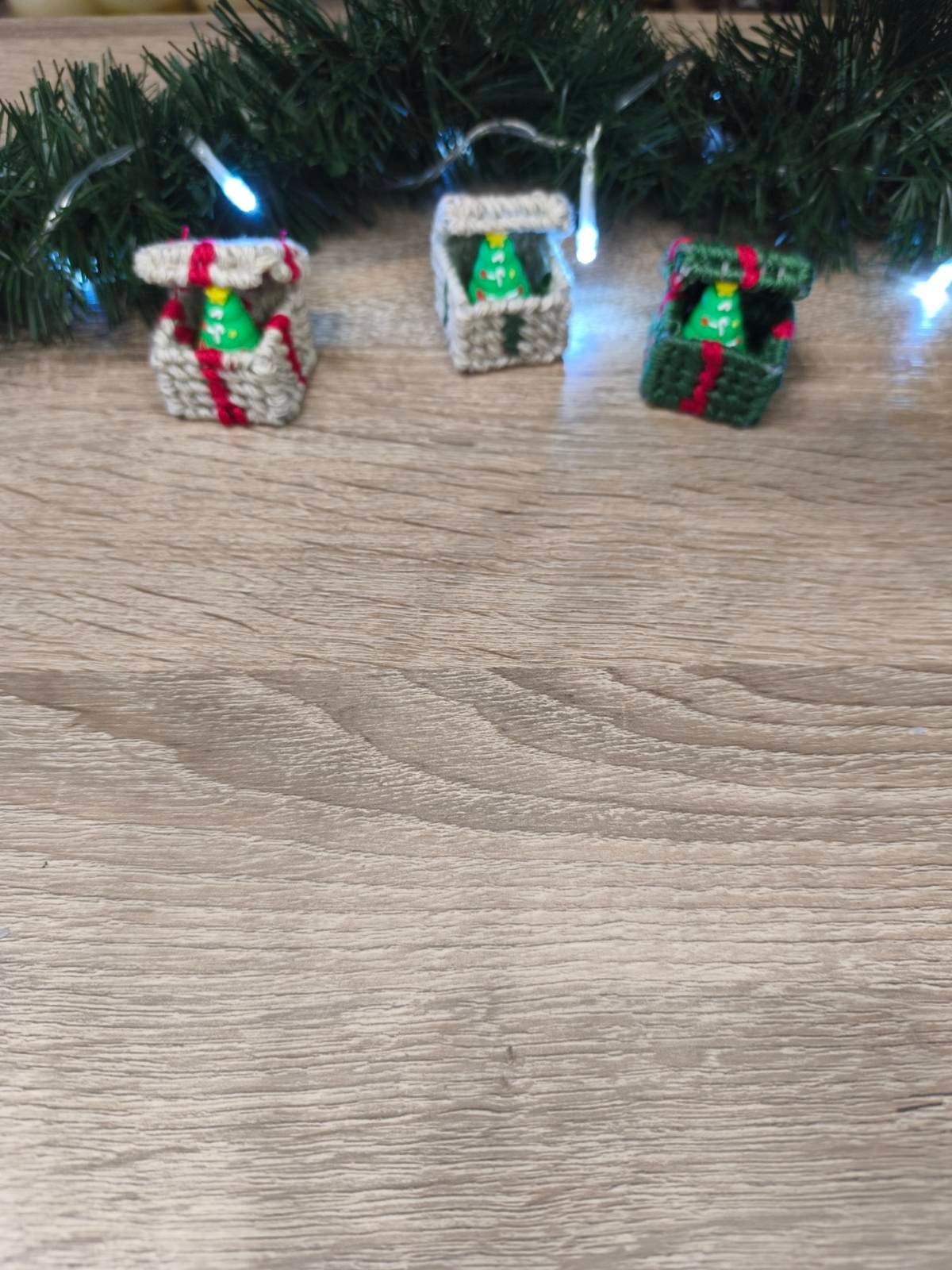 Χειροποίητα Κεντημένα Mini Boxes με Δεντράκι (Σετ 3) – Χριστουγεννιάτικη Συλλογή 🎁🌲✨