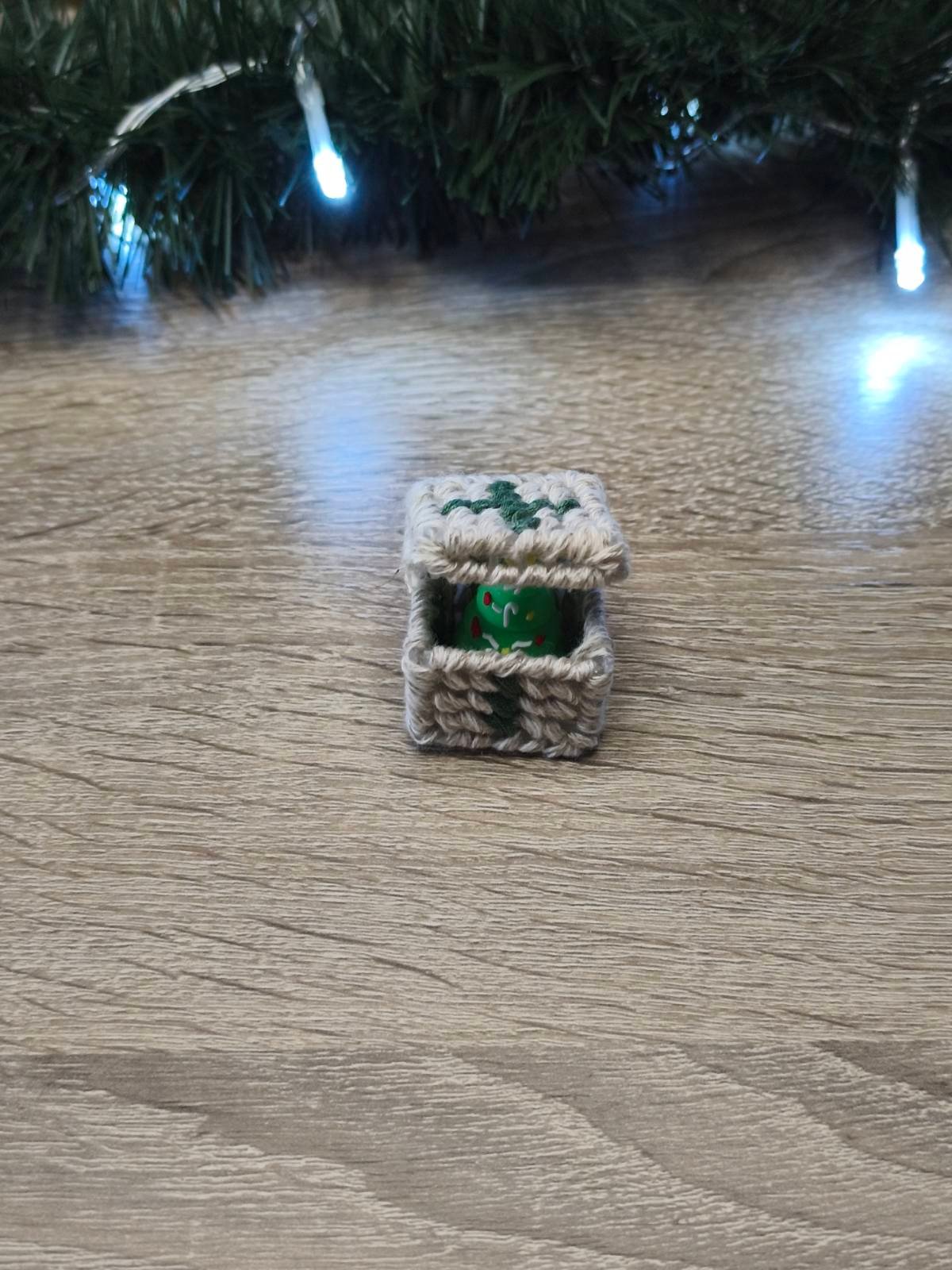 Χειροποίητα Κεντημένα Mini Boxes με Δεντράκι (Σετ 3) – Χριστουγεννιάτικη Συλλογή 🎁🌲✨ - Image 4