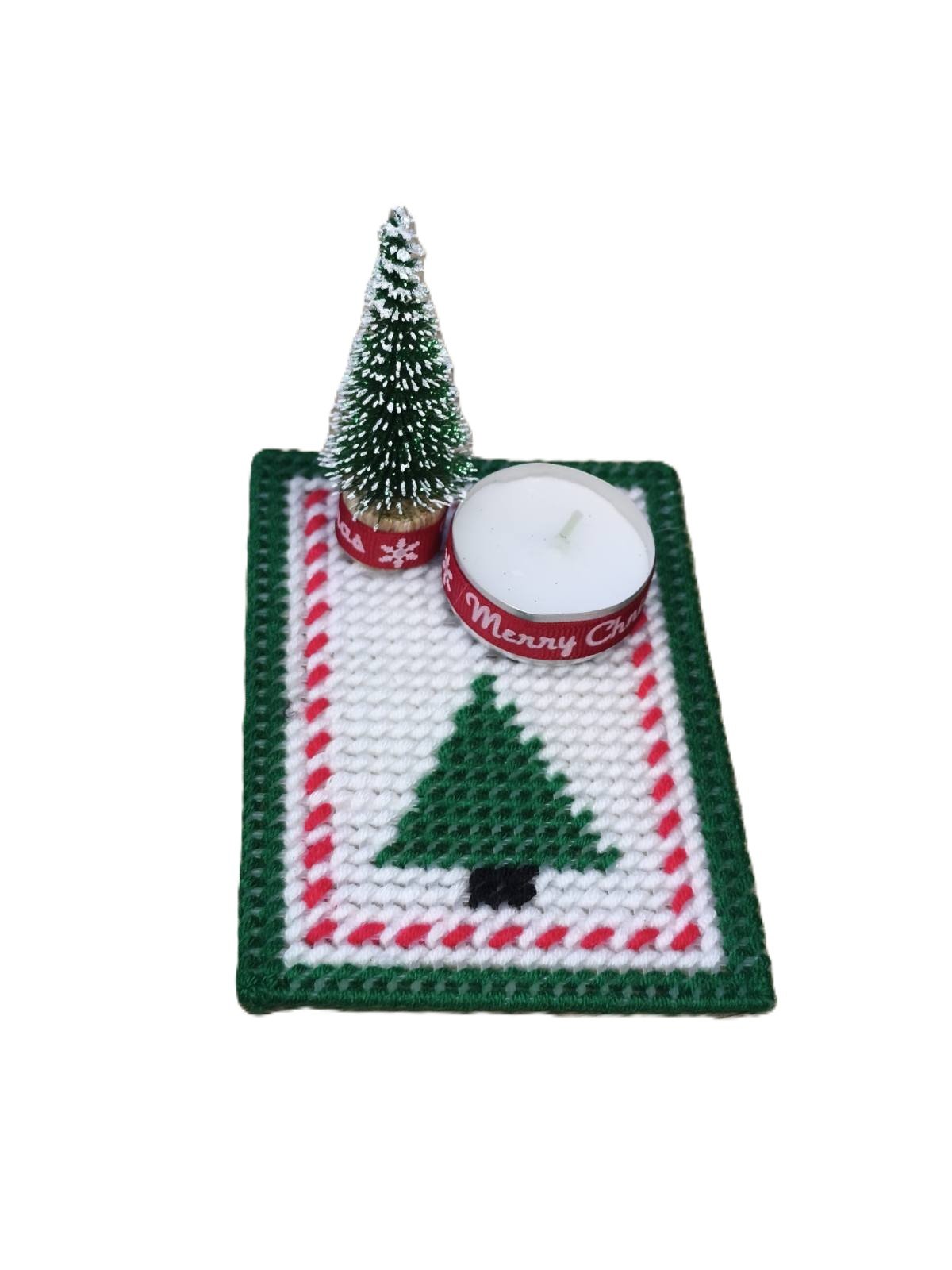 Custom Χειροποίητη Κεντημένη Διακοσμητική Βάση με Ρεσώ & Μικρό Δεντράκι  – Χριστουγεννιάτικη Συλλογή 🎅🎄✨