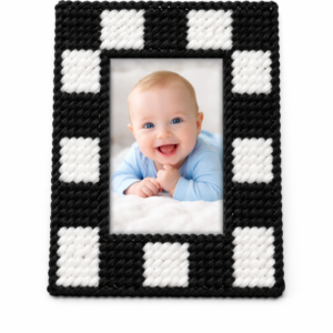 Χειροποίητη Κεντημένη Κορνίζα σε Πλαστικό Καμβά – Εξατομικευμένο Σχέδιο