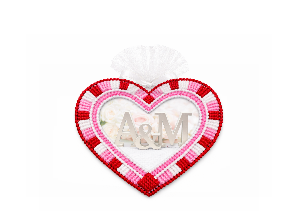 Κεντημένη κορνίζα γάμου