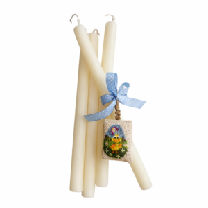 Πασχαλινό Σετ με Κλασική Λαμπάδα & Κεντημένο Μπρελόκ (Custom)